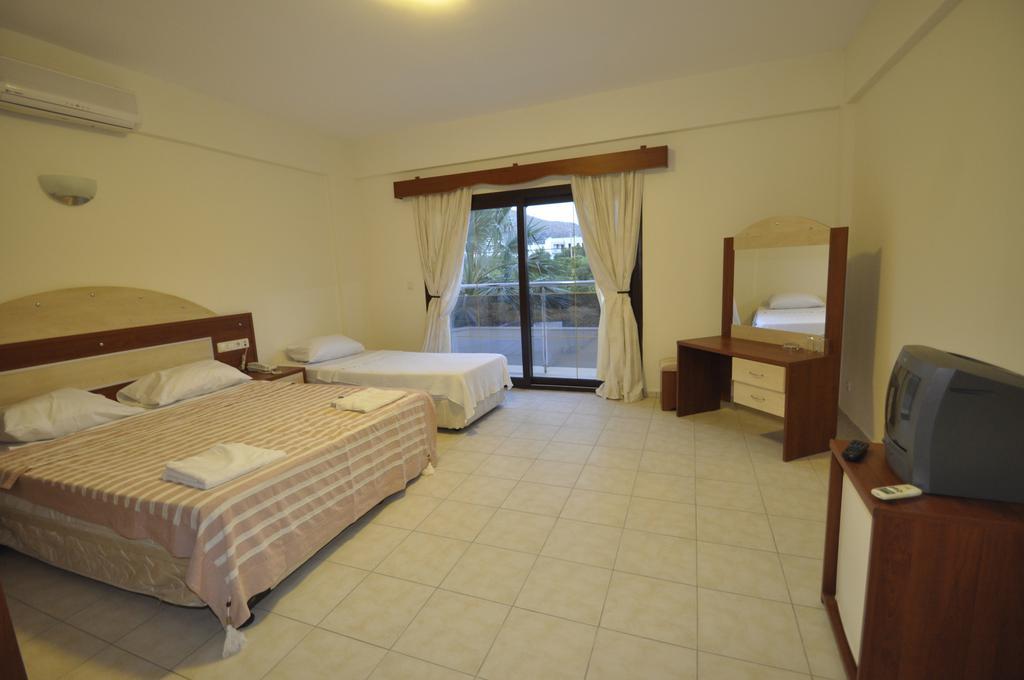 Ado Beach Hotel ทูร์กุทริส ห้อง รูปภาพ