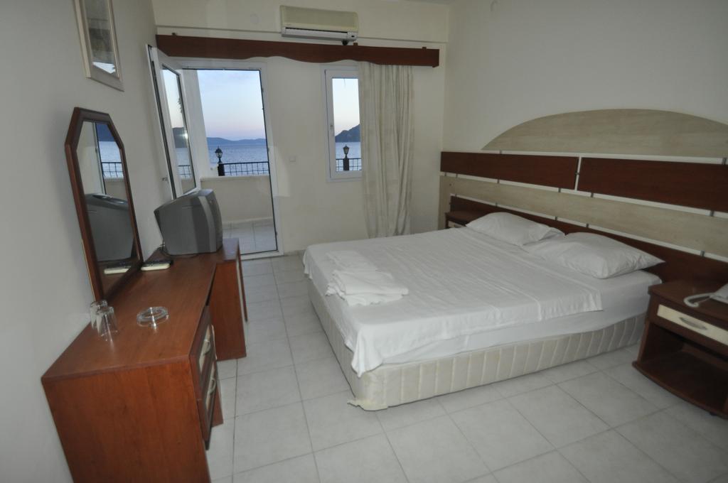 Ado Beach Hotel ทูร์กุทริส ห้อง รูปภาพ